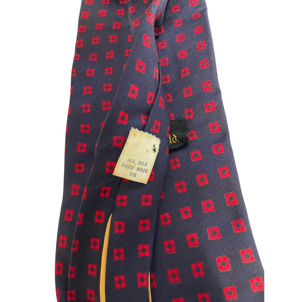 Vintage Taylor Ltd Navy Blue & Red Print All Silk Neck Tie View 3